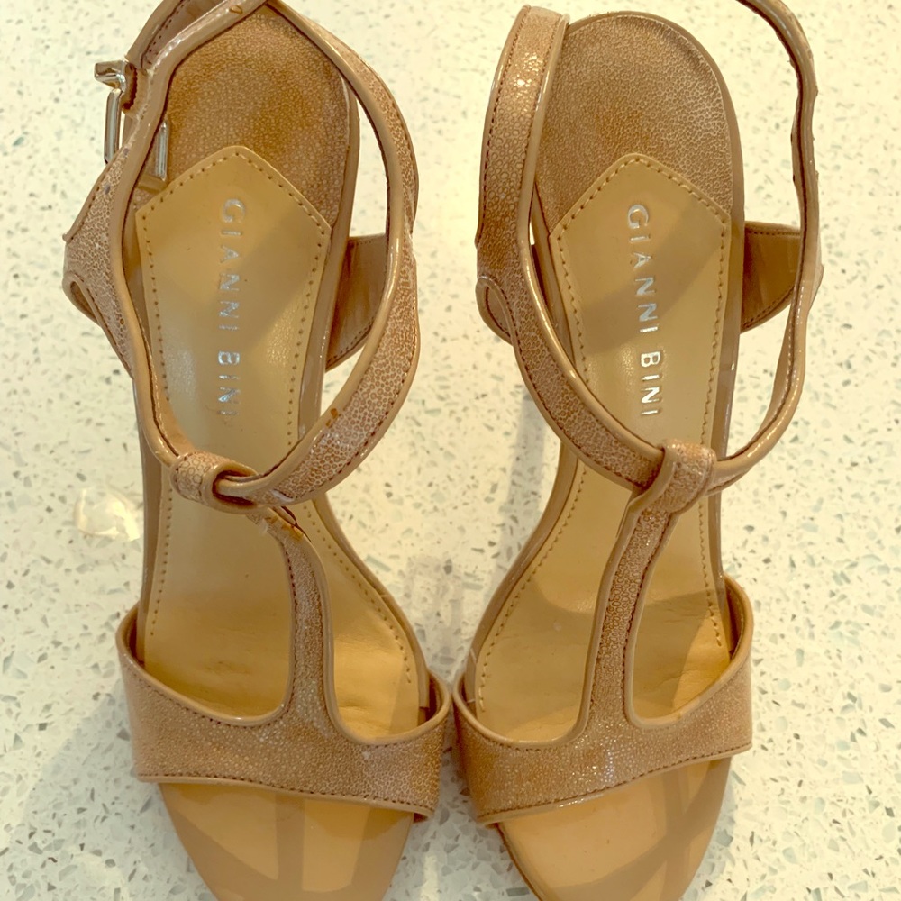 Cute heels!